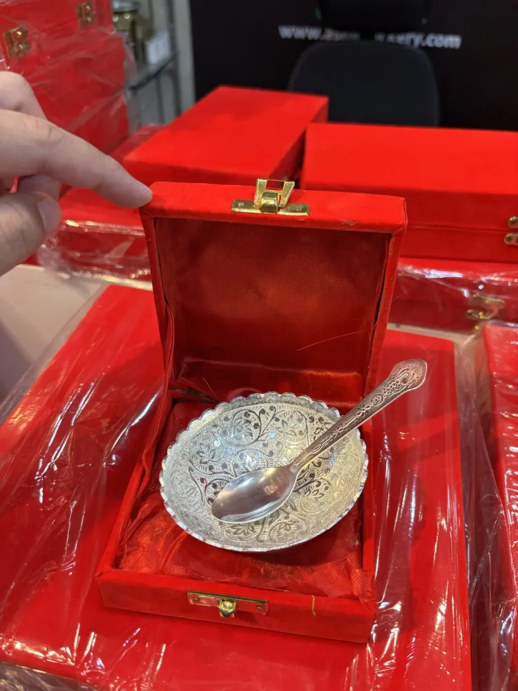 1 katori plus spoon Velvet box return gift