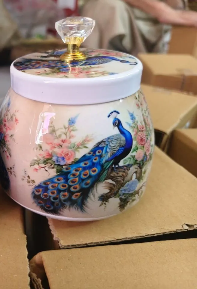 Peacock Metal box with lid
