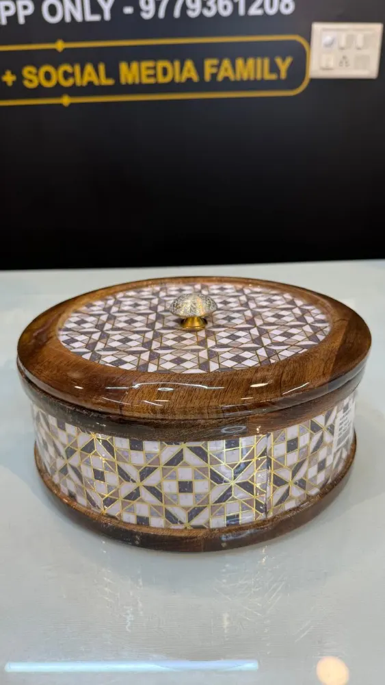 Wooden Chapati box / casserole Geometrical Design